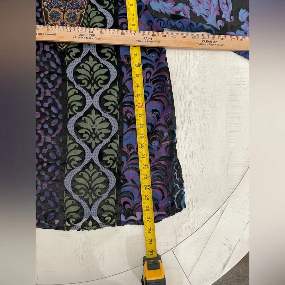 Soft Surroundings Viscota Embroidered Jeweled Tunic Top Petite M Made in India - Picture 3 of 5